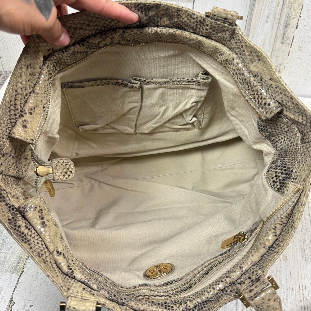 Tory Burch Gray Python Embosed And Black Structur… - image 5